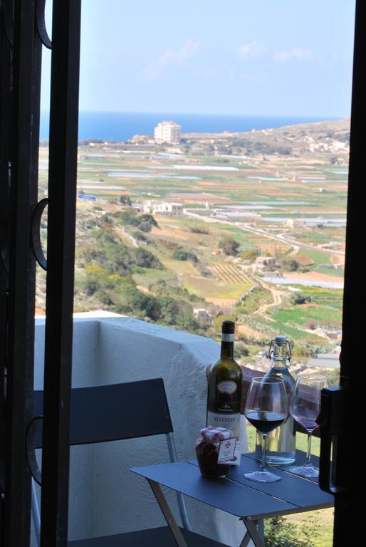 Secco's Seaview